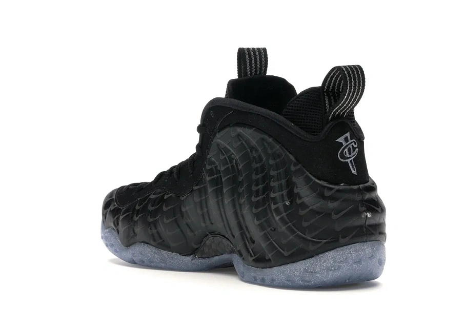 Фото № 6 с приближением к товару «‎Nike Air Foamposite One All-Over Swoosh Black»