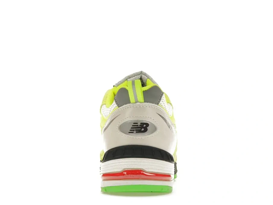 Фото № 4 с приближением к товару «‎New Balance 991 MiUK»