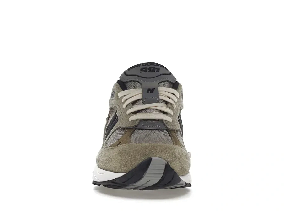 Фото № 2 с приближением к товару «‎New Balance 991»