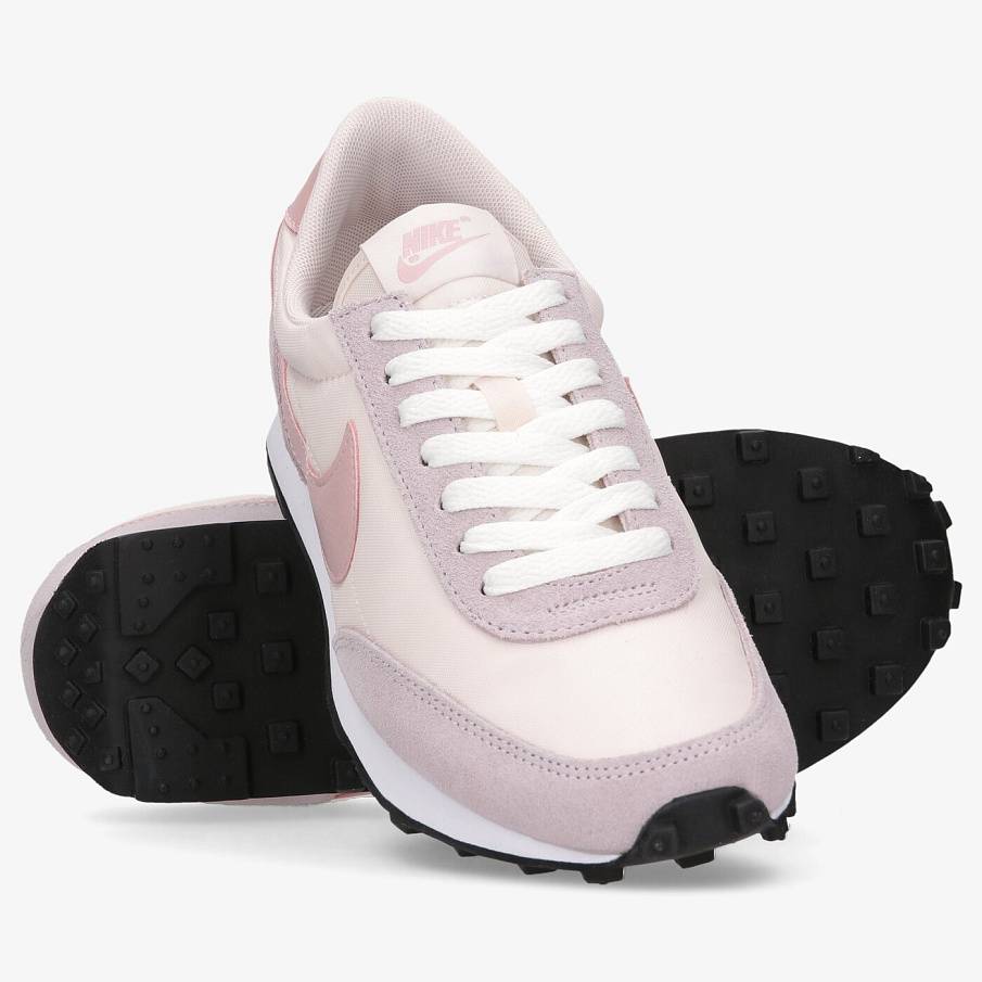 Фото № 3 с приближением к товару «‎Nike Daybreak»