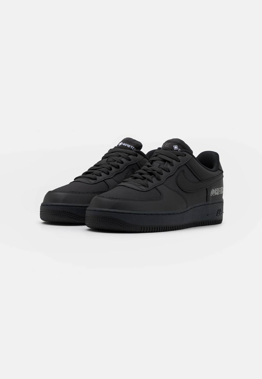 Фото № 3 с приближением к товару «‎Nike Air Force 1 Gtx »