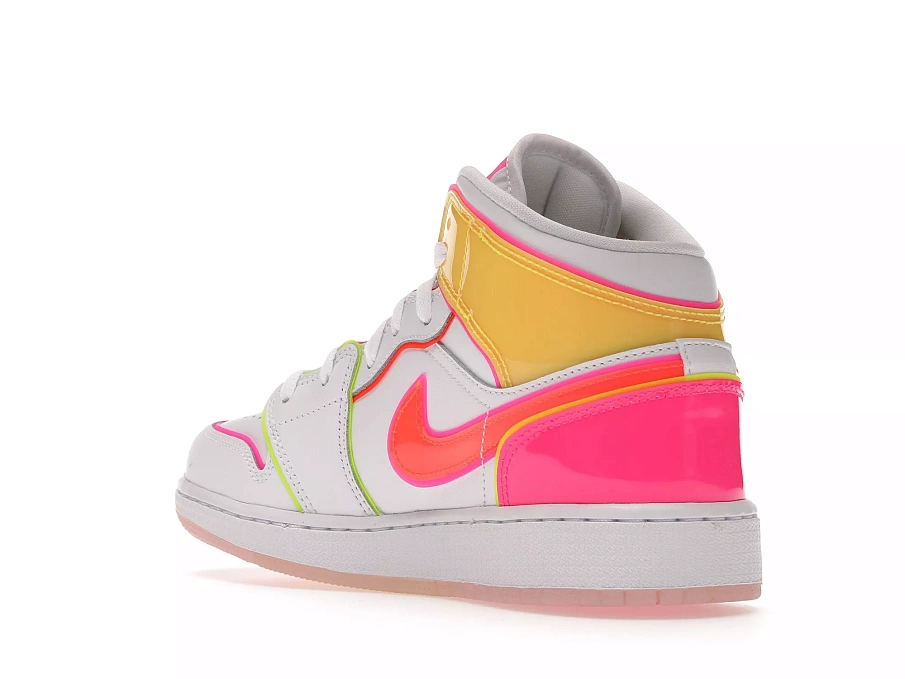 Фото № 2 с приближением к товару «‎Jordan 1 Mid Edge Glow »