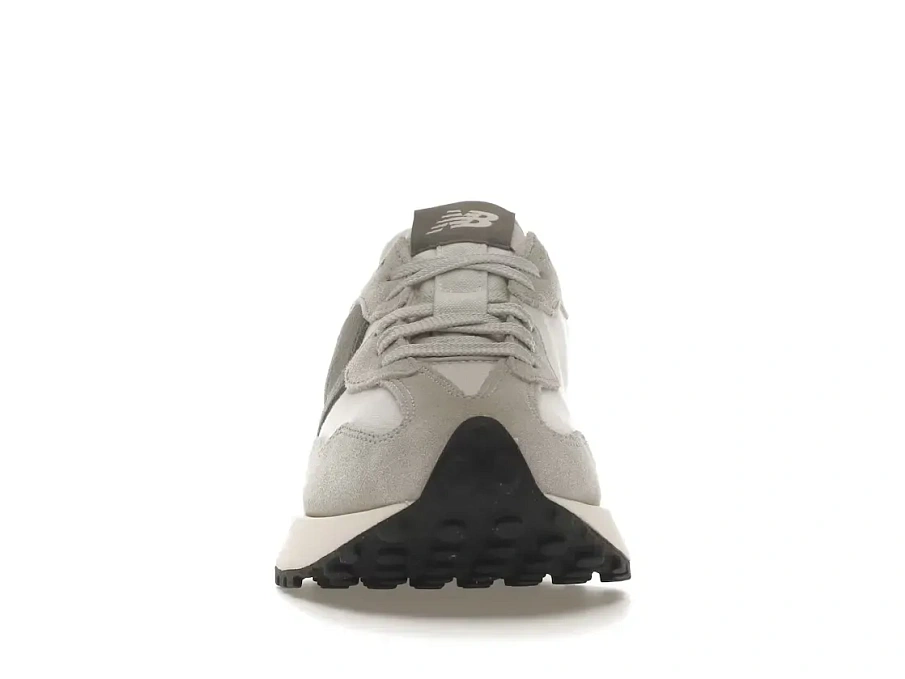 Фото № 2 с приближением к товару «‎New Balance 327»