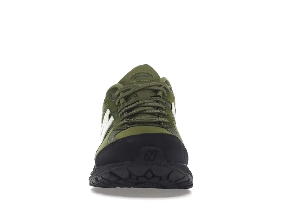 Фото № 2 с приближением к товару «‎New Balance 2002R»