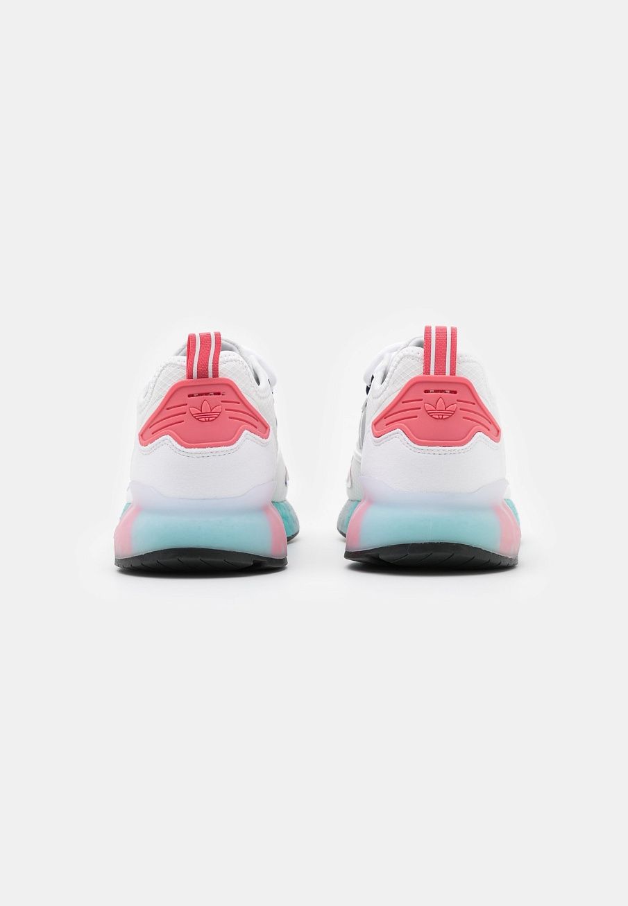 Фото № 4 с приближением к товару «‎Adidas ZX 2K Boost »