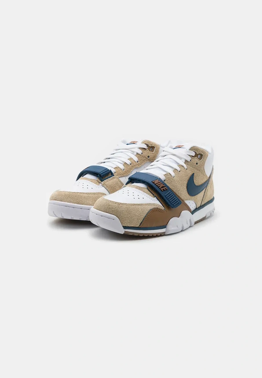 Фото № 2 с приближением к товару «‎AIR TRAINER 1 UNISEX»