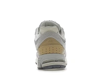 Фото № 4 с приближением к товару «‎New Balance 2002R»