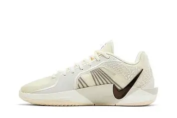 Nike Women's Sabrina 2 Relentless - 4