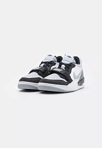 Фото № 3 с приближением к товару «‎AIR JORDAN LEGACY 312»