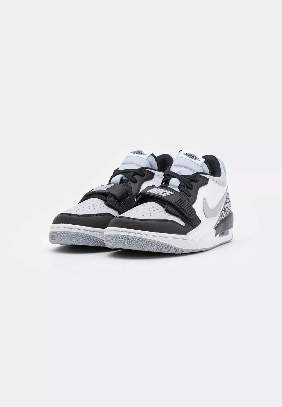 Фото № 3 с приближением к товару «‎AIR JORDAN LEGACY 312»