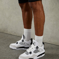 Фото № 3 с приближением к товару «‎Jordan Air 4 Retro »