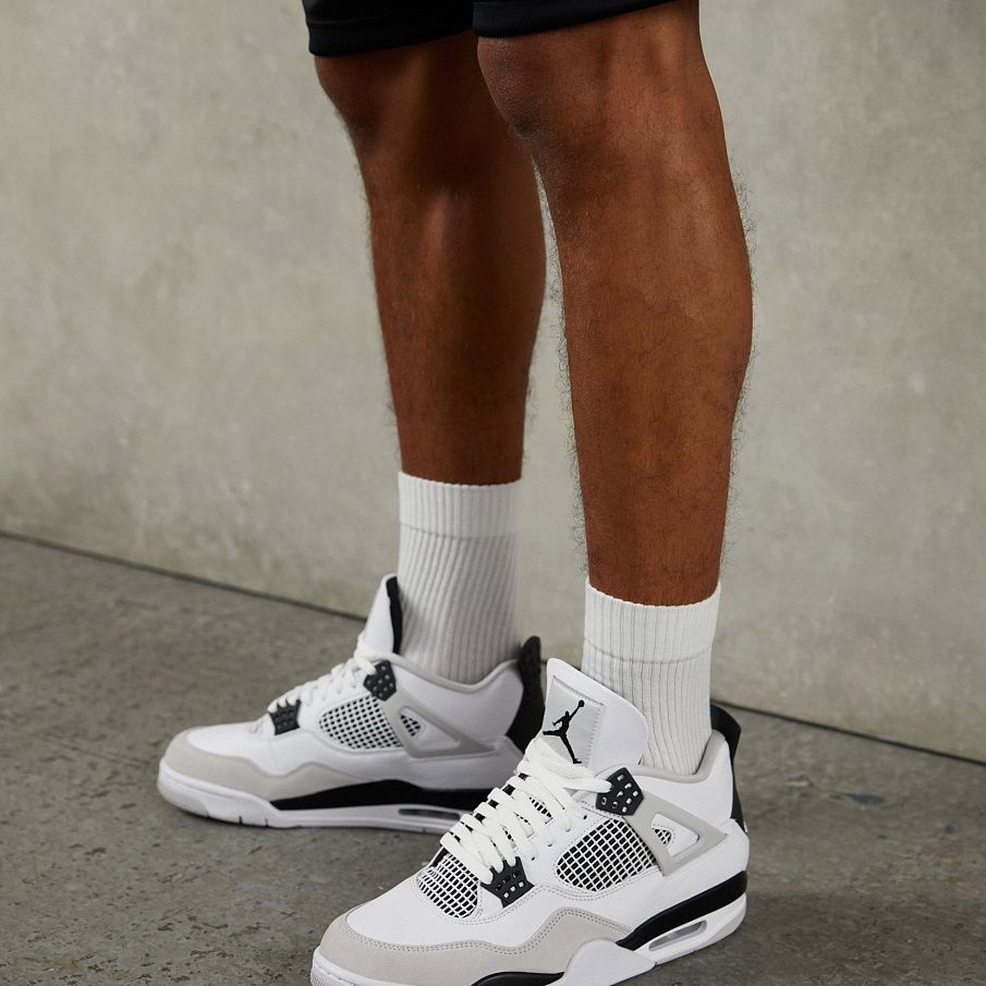 Фото № 3 с приближением к товару «‎Jordan Air 4 Retro »
