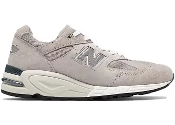 New Balance 990v2