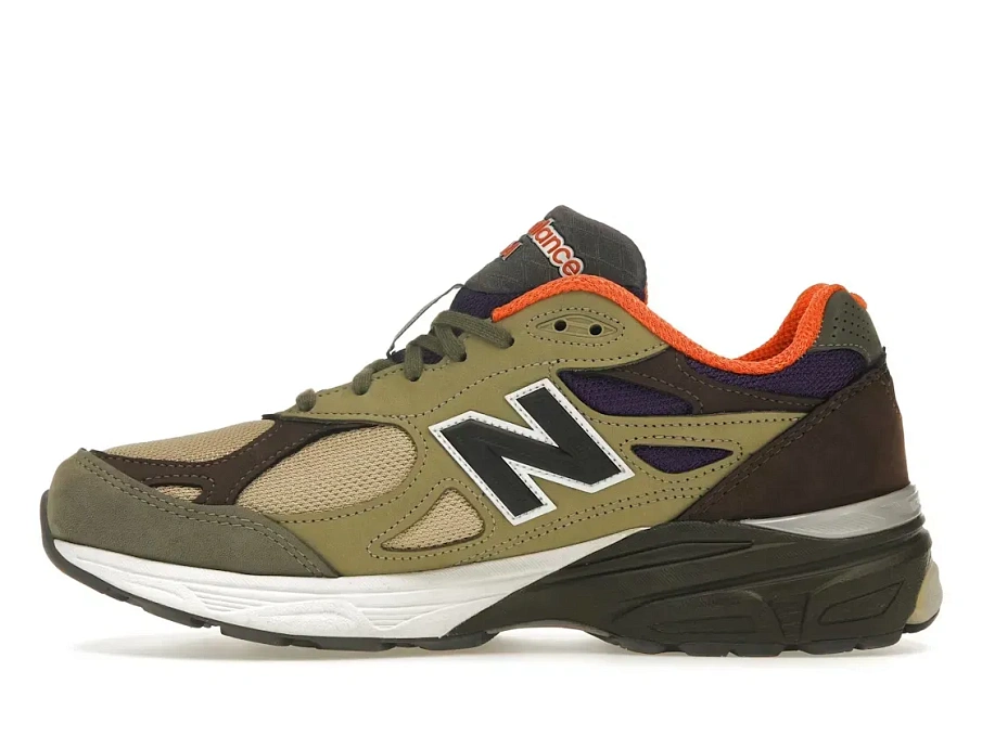 Фото № 3 с приближением к товару «‎New Balance 990v3»