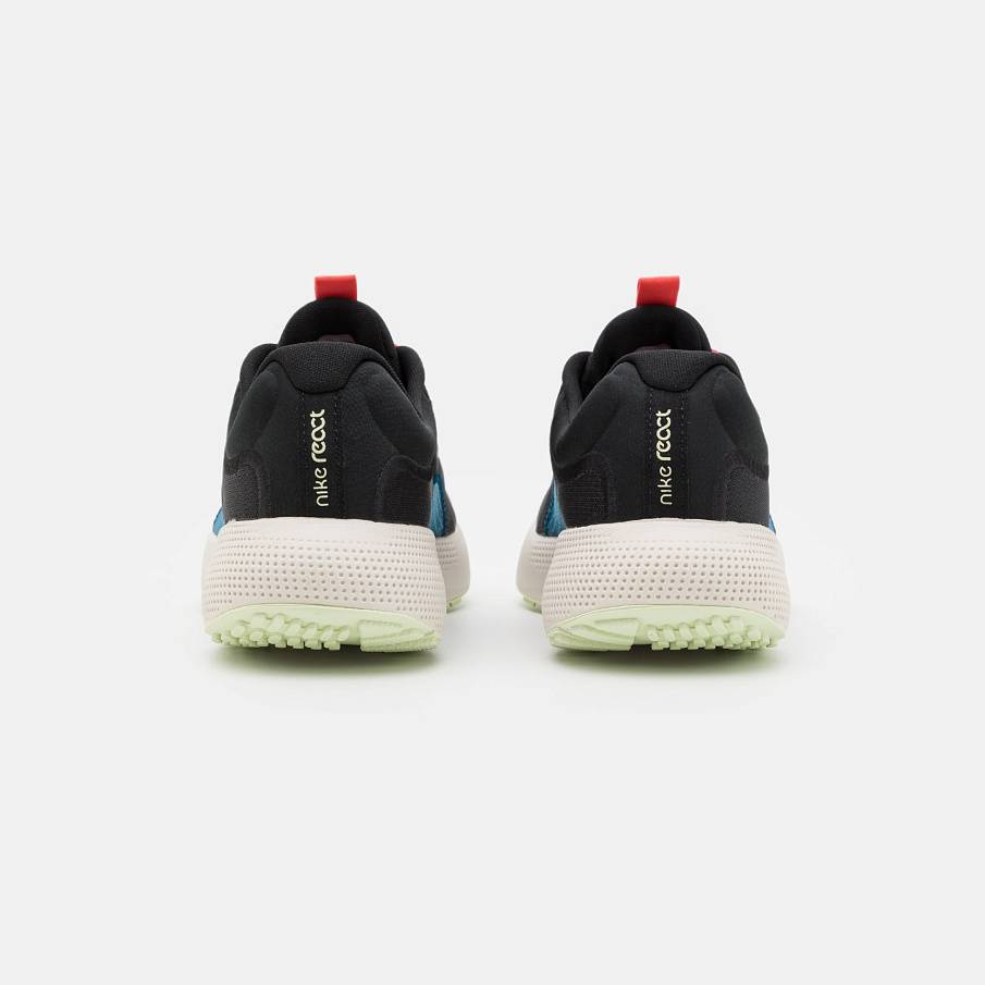 Фото № 3 с приближением к товару «‎Nike React Escape»