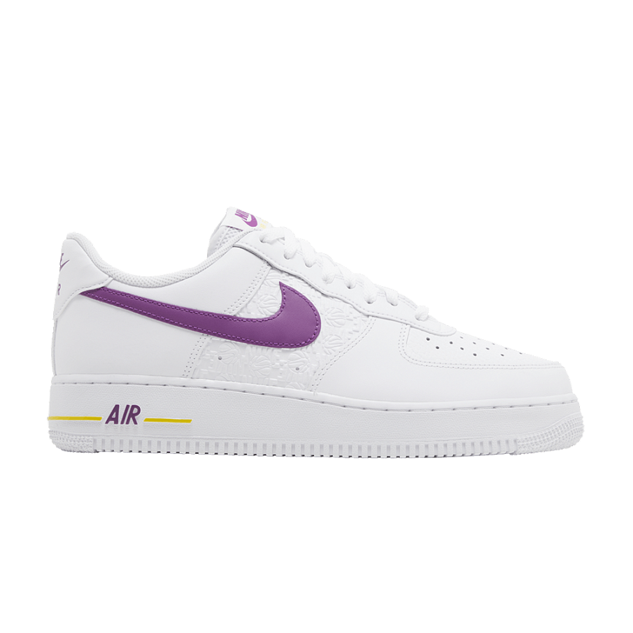 Фото № 1 с приближением к товару «‎Nike Air Force 1 07 Embossed Hoops - Lakers»