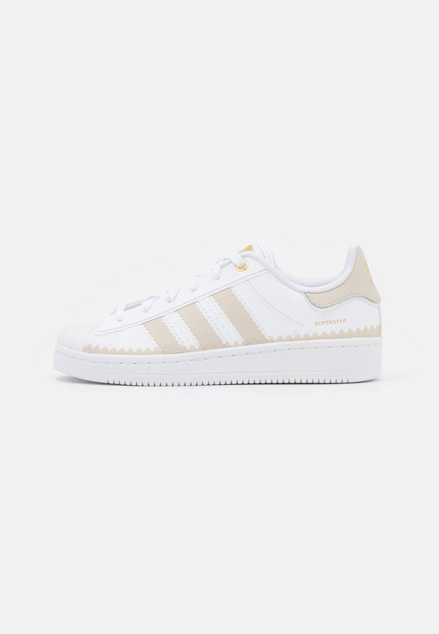 Фото № 1 с приближением к товару «‎Adidas Superstar Ot Tech »