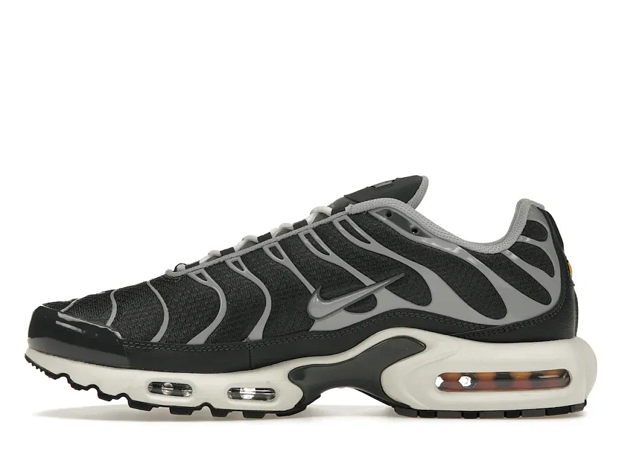 Фото № 3 с приближением к товару «‎Nike Air Max Plus Greyscale Cool Grey»