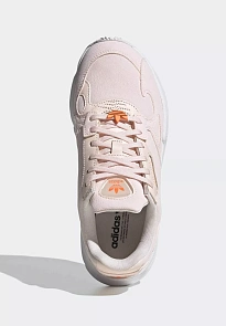 Фото № 4 с приближением к товару «‎SHOES»