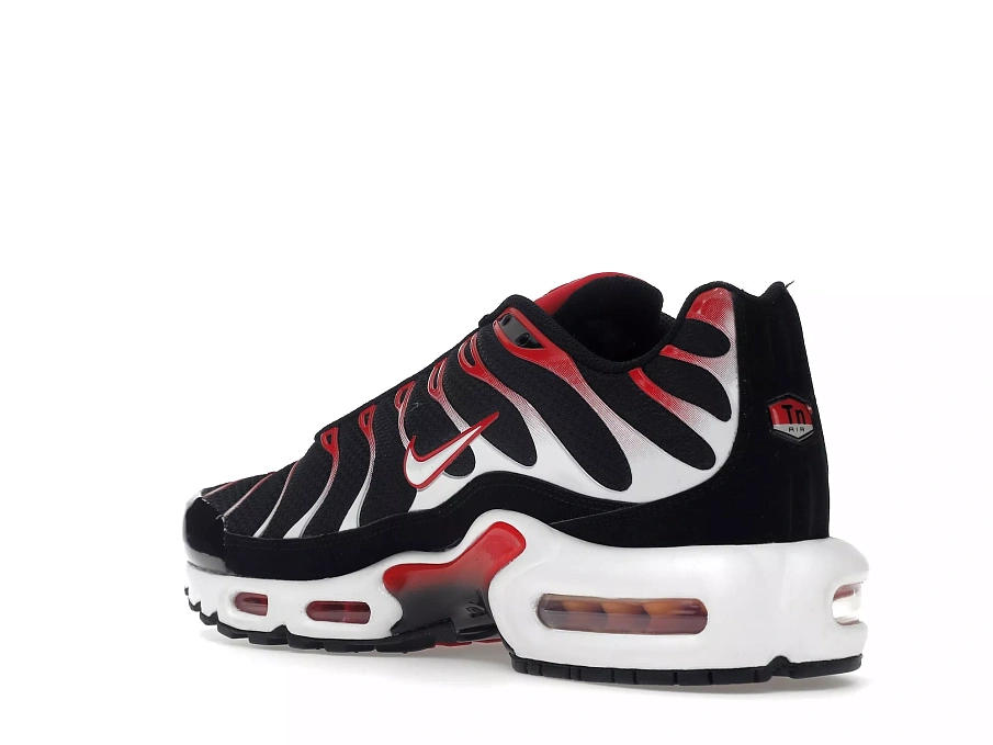 Фото № 2 с приближением к товару «‎Nike Air Max Plus Black White University Red (2022)»