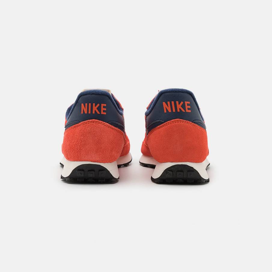 Фото № 3 с приближением к товару «‎Nike Challenger OG »