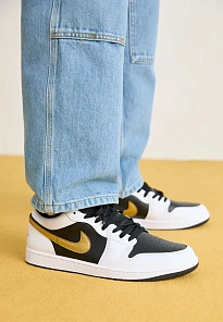 Фото № 2 с приближением к товару «‎AIR JORDAN 1 LOW»