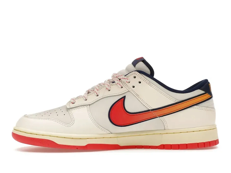 Фото № 3 с приближением к товару «‎Nike Dunk Low»
