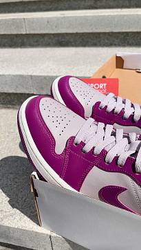 Фото № 3 с приближением к товару «‎Air Jordan 1 Mid Magenta»