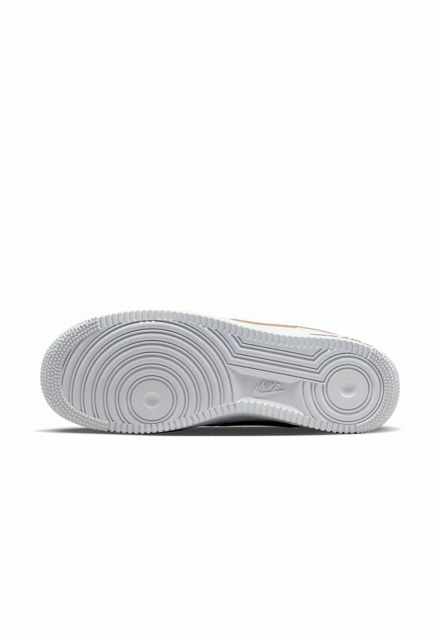Фото № 5 с приближением к товару «‎Nike Air Force »