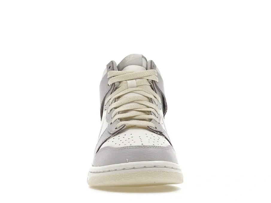 Фото № 2 с приближением к товару «‎Nike Dunk High Coconut Milk Oxygen Purple »