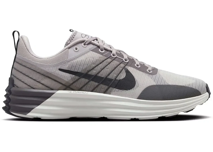 Фото № 1 с приближением к товару «‎Nike Lunar Roam»