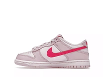 Фото № 5 с приближением к товару «‎Nike Dunk Low Triple Pink »