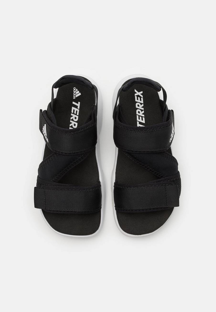 Фото № 4 с приближением к товару «‎Adidas Terrex Sumra»