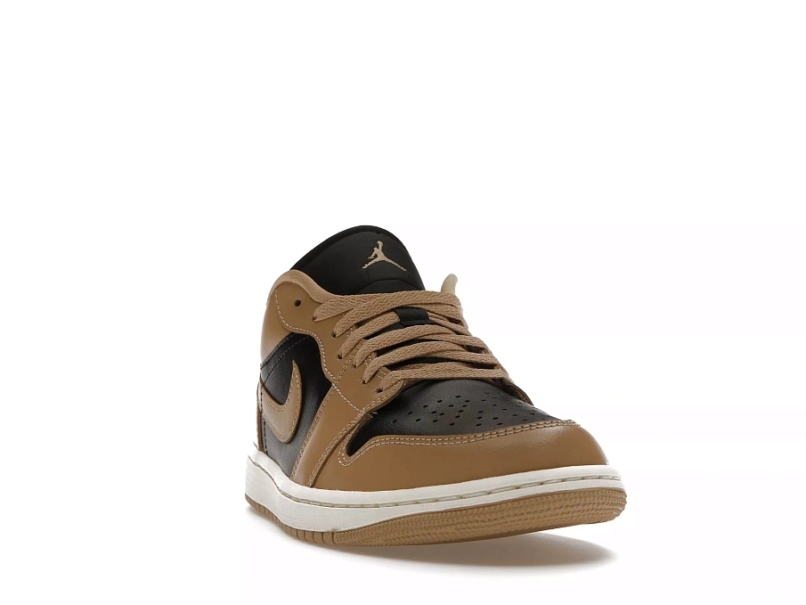 Фото № 3 с приближением к товару «‎Jordan 1 Low Desert »