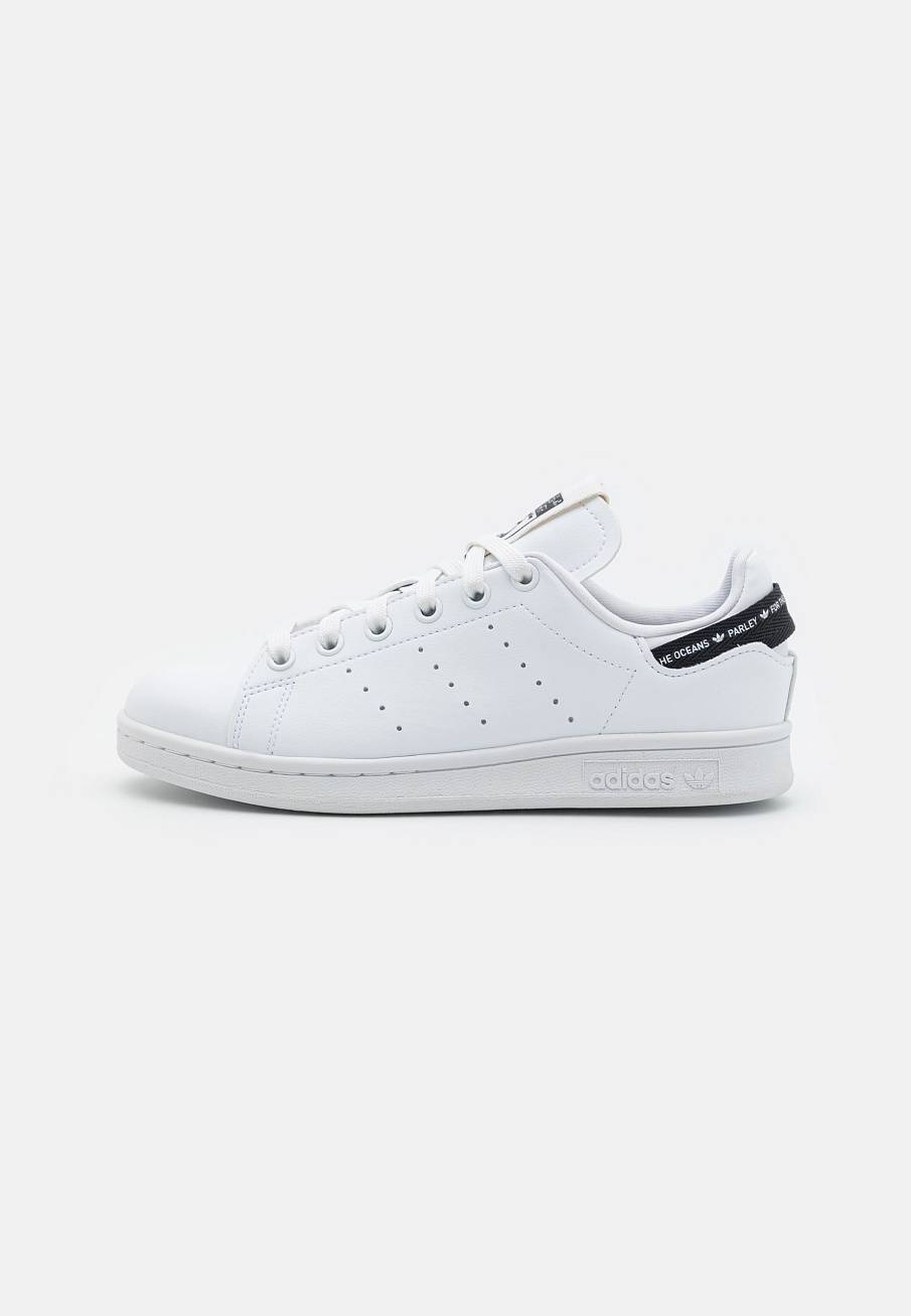 Фото № 1 с приближением к товару «‎Adidas Stan Smith »