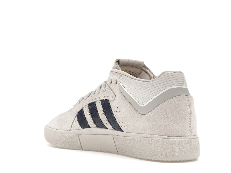Фото № 6 с приближением к товару «‎adidas Tyshawn New York»