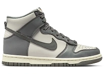 Фото № 1 с приближением к товару «‎Nike Dunk High»