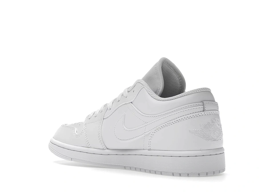 Фото № 3 с приближением к товару «‎Jordan 1 Low Triple White (2022)»