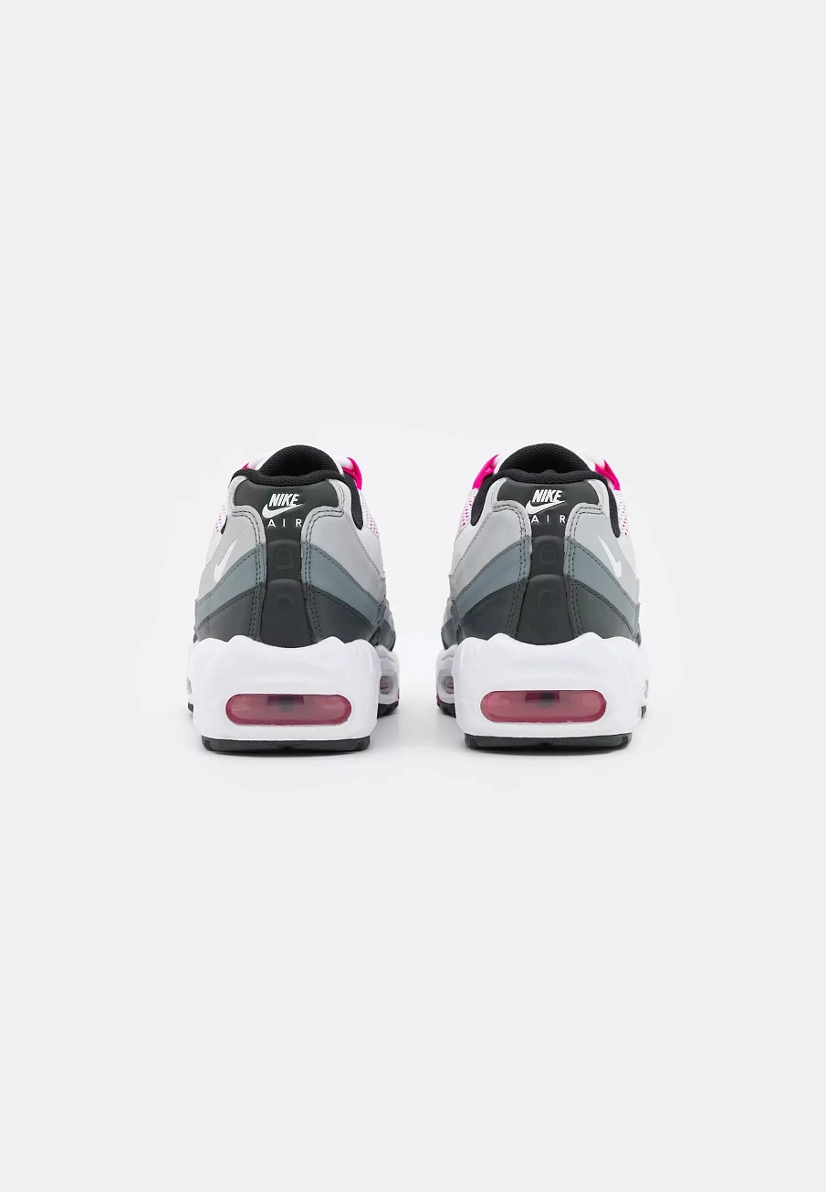 Фото № 4 с приближением к товару «‎AIR MAX 95»
