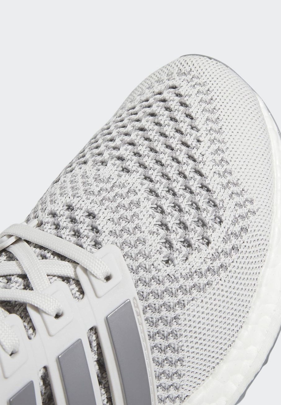 Фото № 5 с приближением к товару «‎Adidas Ultra »