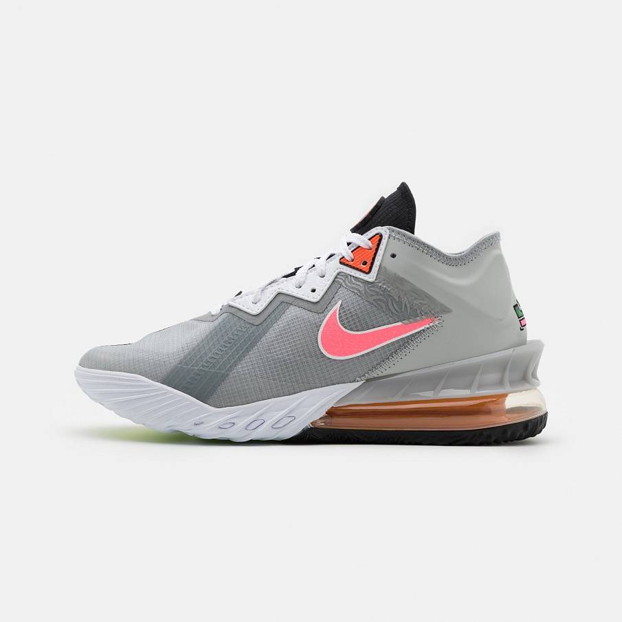 Фото № 1 с приближением к товару «‎Nike Lebron Xviii »