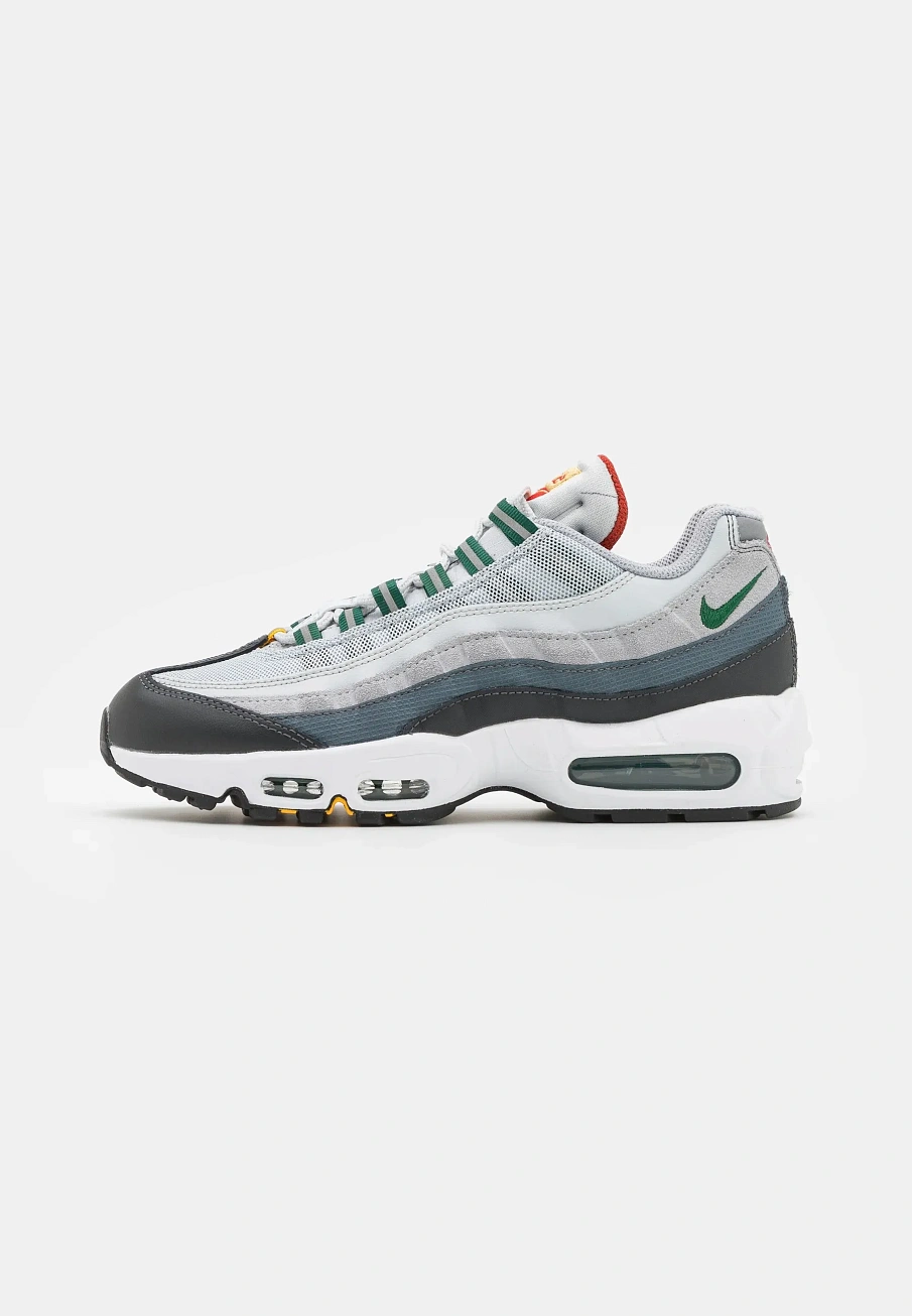 Фото № 1 с приближением к товару «‎AIR MAX 95 ESSENTIAL»