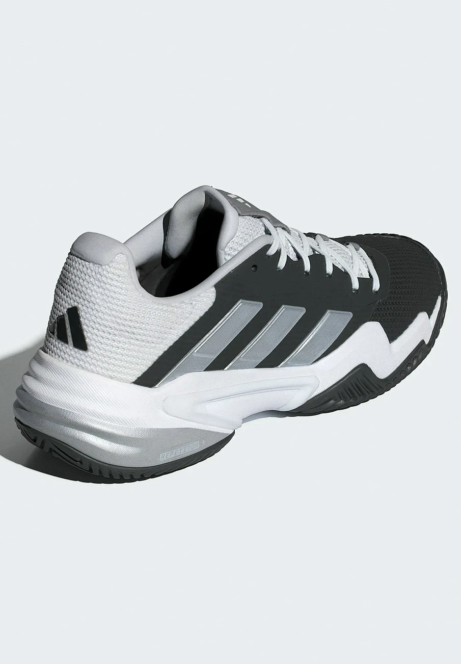 Фото № 4 с приближением к товару «‎BARRICADE»