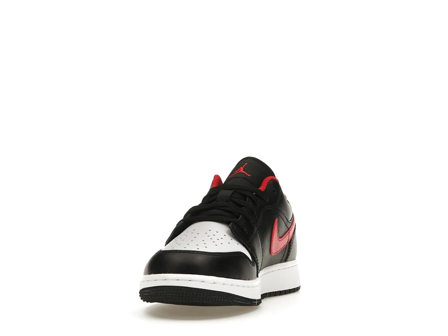 Фото № 6 с приближением к товару «‎Jordan 1 Low White Toe »