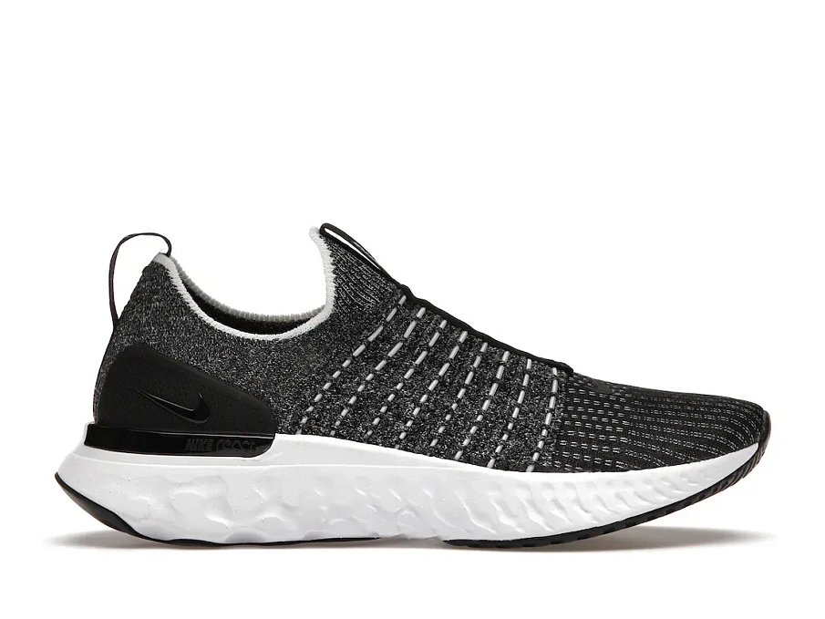 Фото № 1 с приближением к товару «‎Nike React Phantom Run Flyknit 2 Oreo »