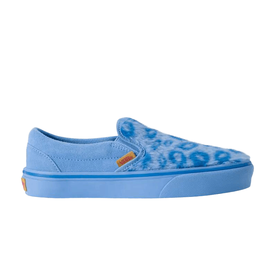 Фото № 1 с приближением к товару «‎KPop Demon Hunters x Vans Classic Slip-On Blue»