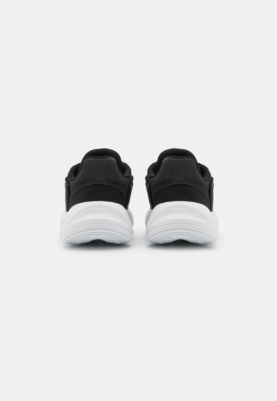 Фото № 4 с приближением к товару «‎Adidas Ozelia »