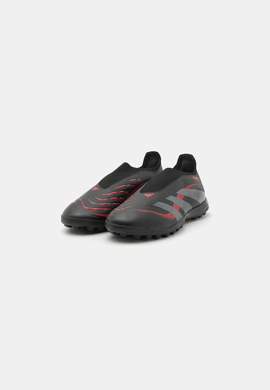 Фото № 2 с приближением к товару «‎PREDATOR LEAGUE LACELESS TURF»