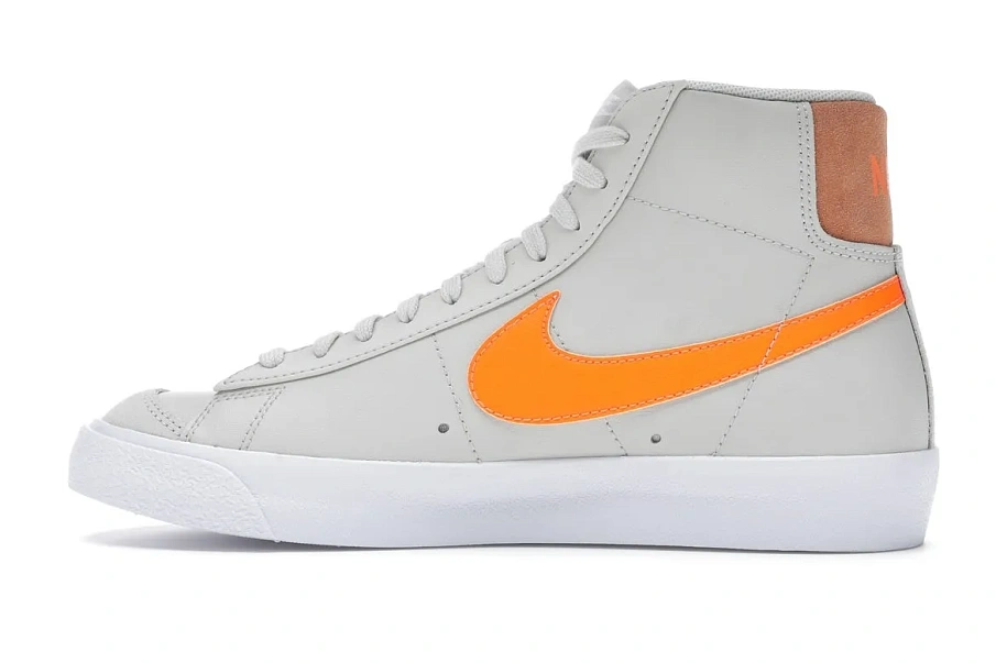 Фото № 6 с приближением к товару «‎Nike Blazer Mid 77 Light Bone »