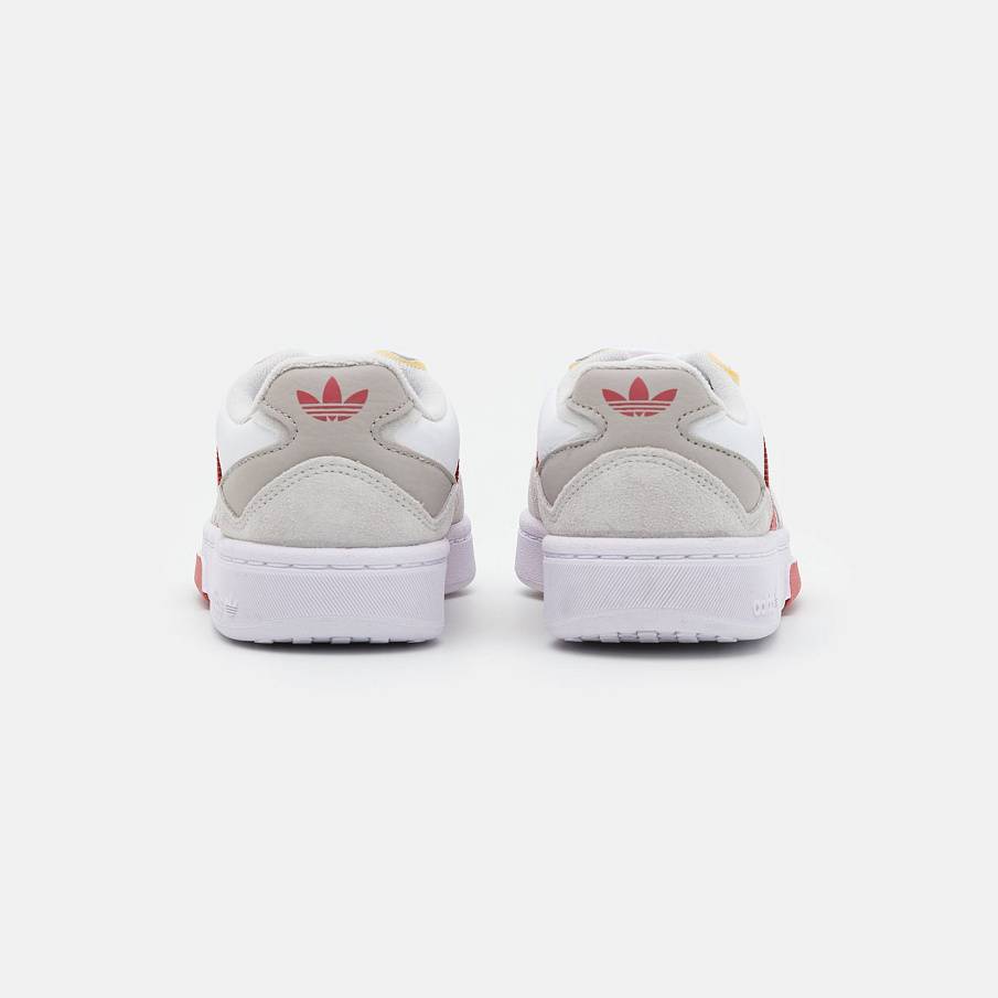 Фото № 3 с приближением к товару «‎Adidas Courtic »